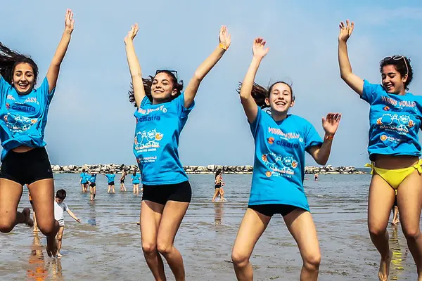 À BELLARIA IGEA MARINA, L'ÉTÉ SPORTIF COMMENCE EN AVRIL AVEC KIKLOS YOUNG VOLLEYBALL