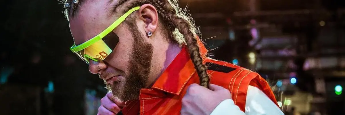 IGEA MARINA: DER RAPPER NITRO KOMMT AM BEKY BAY BEACH AN