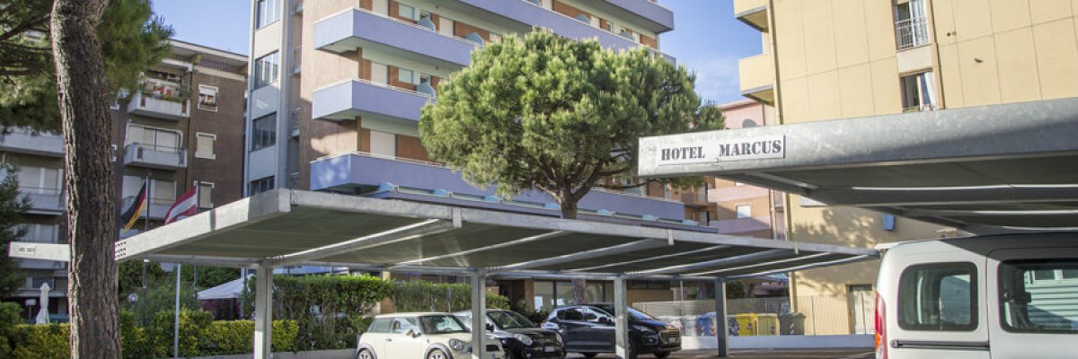 HOTEL A BELLARIA IGEA MARINA VICINO ALLA SPIAGGIA E CON PARCHEGGIO COPERTO!!!