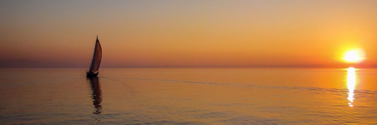 A BELLARIA IGEA MARINA LA COLAZIONE LA FACCIAMO ANCHE SULL' ACQUA DEL MARE