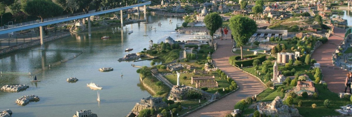 You only have one week of vacation but would you like to introduce all of Italy to your children?